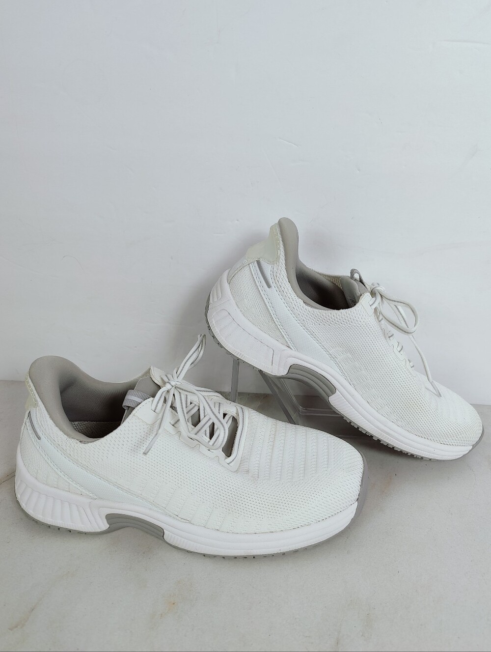 OrthoFeet Women's Kita Hands-Free Sneakers, White, Sz 6.5